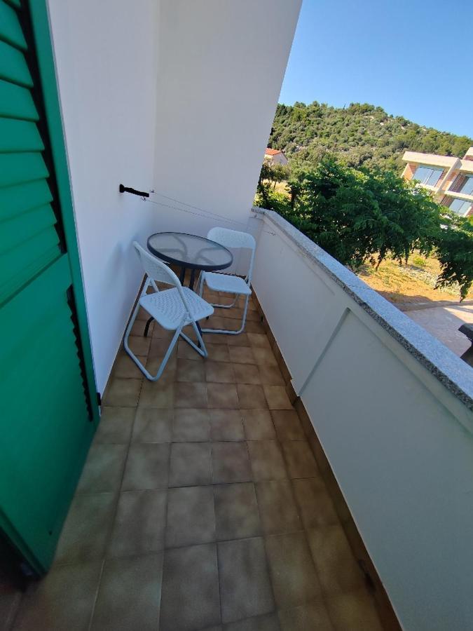 Room'S Brica Barbat na Rabu Exterior foto