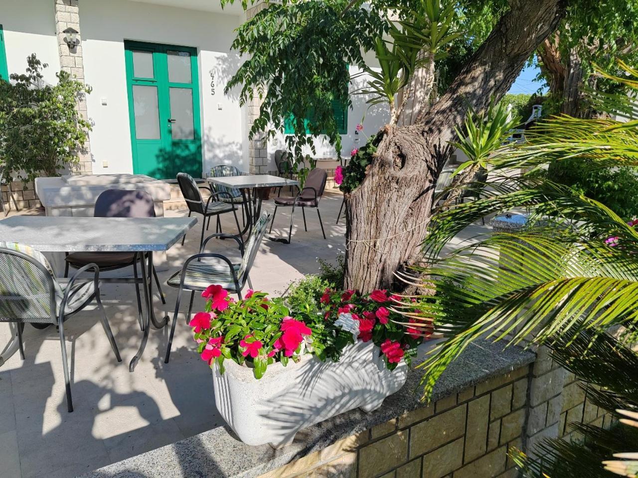 Room'S Brica Barbat na Rabu Exterior foto